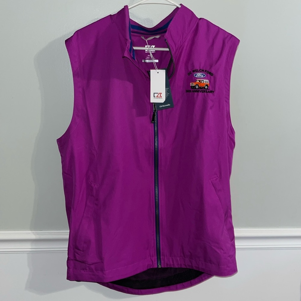 Men’s Medium Cutter & Buck Ford Dealership Purple Vest